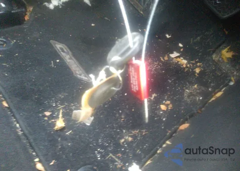 2016 Toyota Camry Le z USA, uszkodzony, nr VIN 4T1BF1FK6GU504699